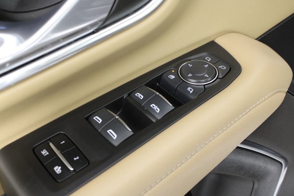 Used 2024 Chevrolet Suburban Premier image 23