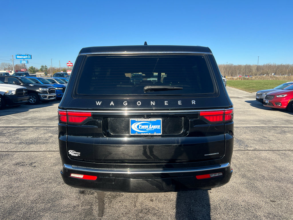 Used 2024 Jeep Wagoneer L Series II w/ Flexible Seating Group image 7