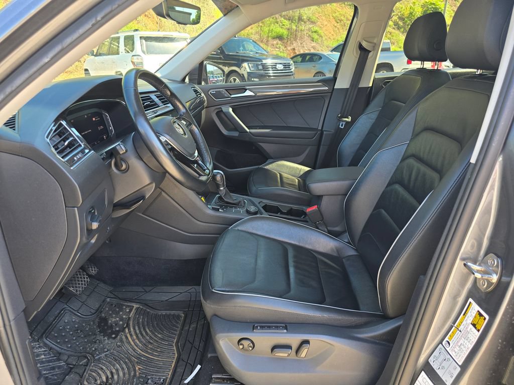 Used 2019 Volkswagen Tiguan SEL Premium AWD/4WD image 4