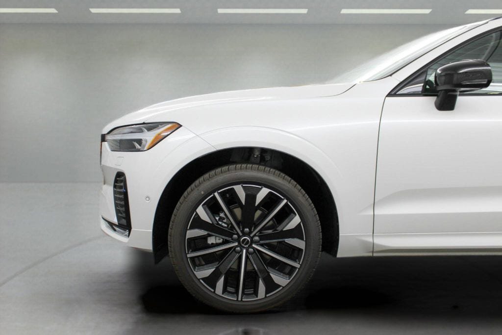 New 2026 Volvo XC60 B5 Ultra w/ Protection Package Premier AWD/4WD image 33