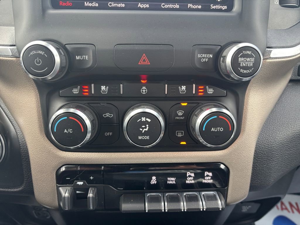 Used 2019 RAM 1500 Laramie image 26