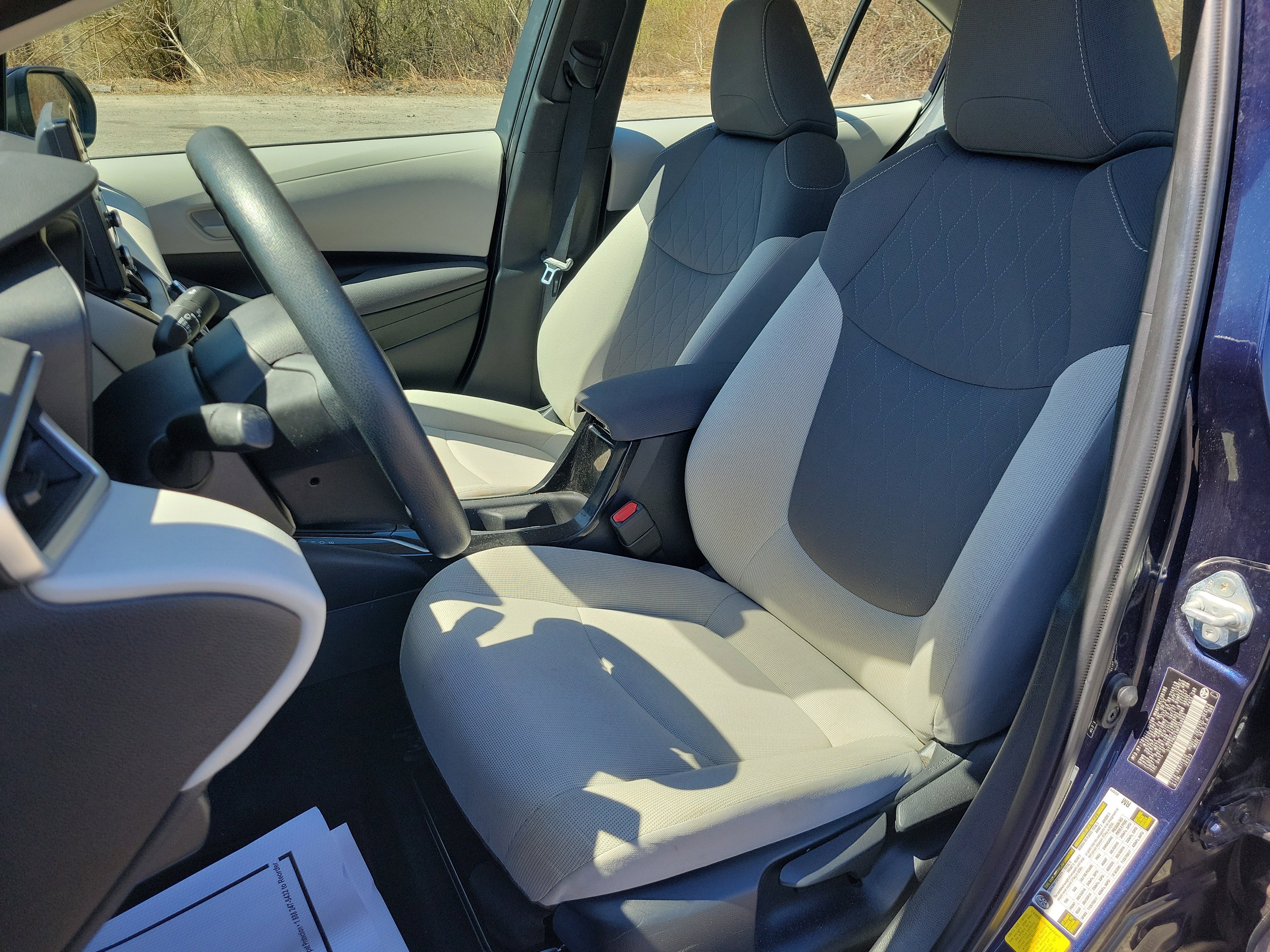 Used 2022 Toyota Corolla LE FWD image 14