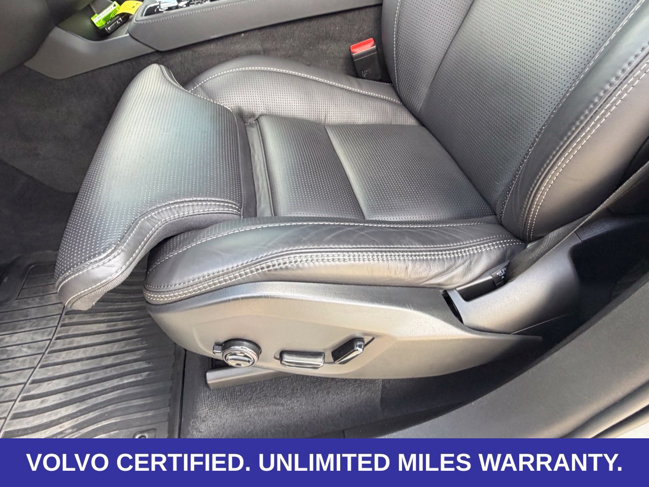 Certified 2025 Volvo XC90 T8 Ultra w/ Protection Package Premier AWD/4WD image 31