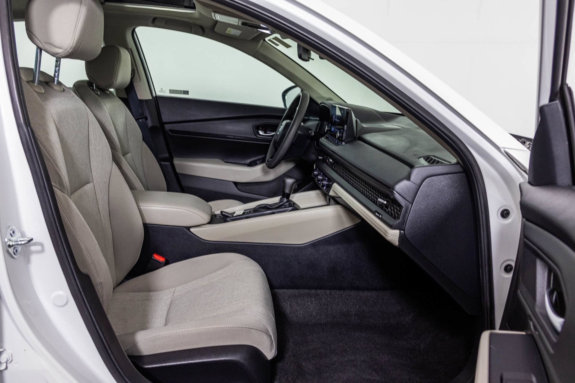 Used 2025 Honda Accord SE image 44
