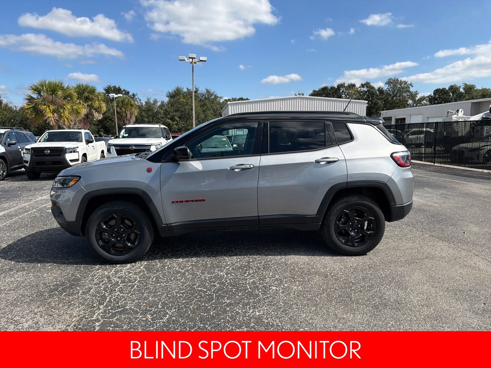Used 2023 Jeep Compass Trailhawk image 13