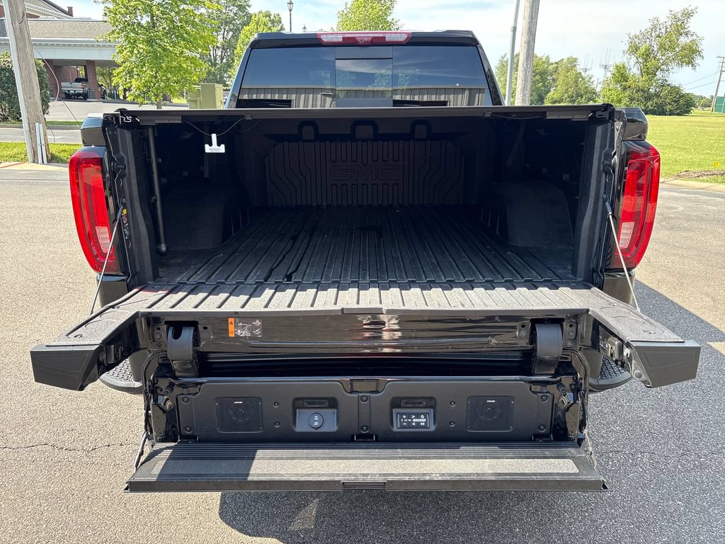 Used 2024 GMC Sierra 1500 Denali w/ Denali Reserve Package AWD/4WD image 14