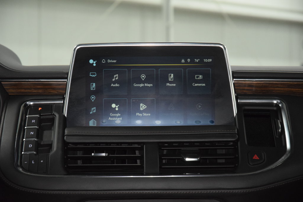 Used 2024 Chevrolet Suburban High Country AWD/4WD image 32