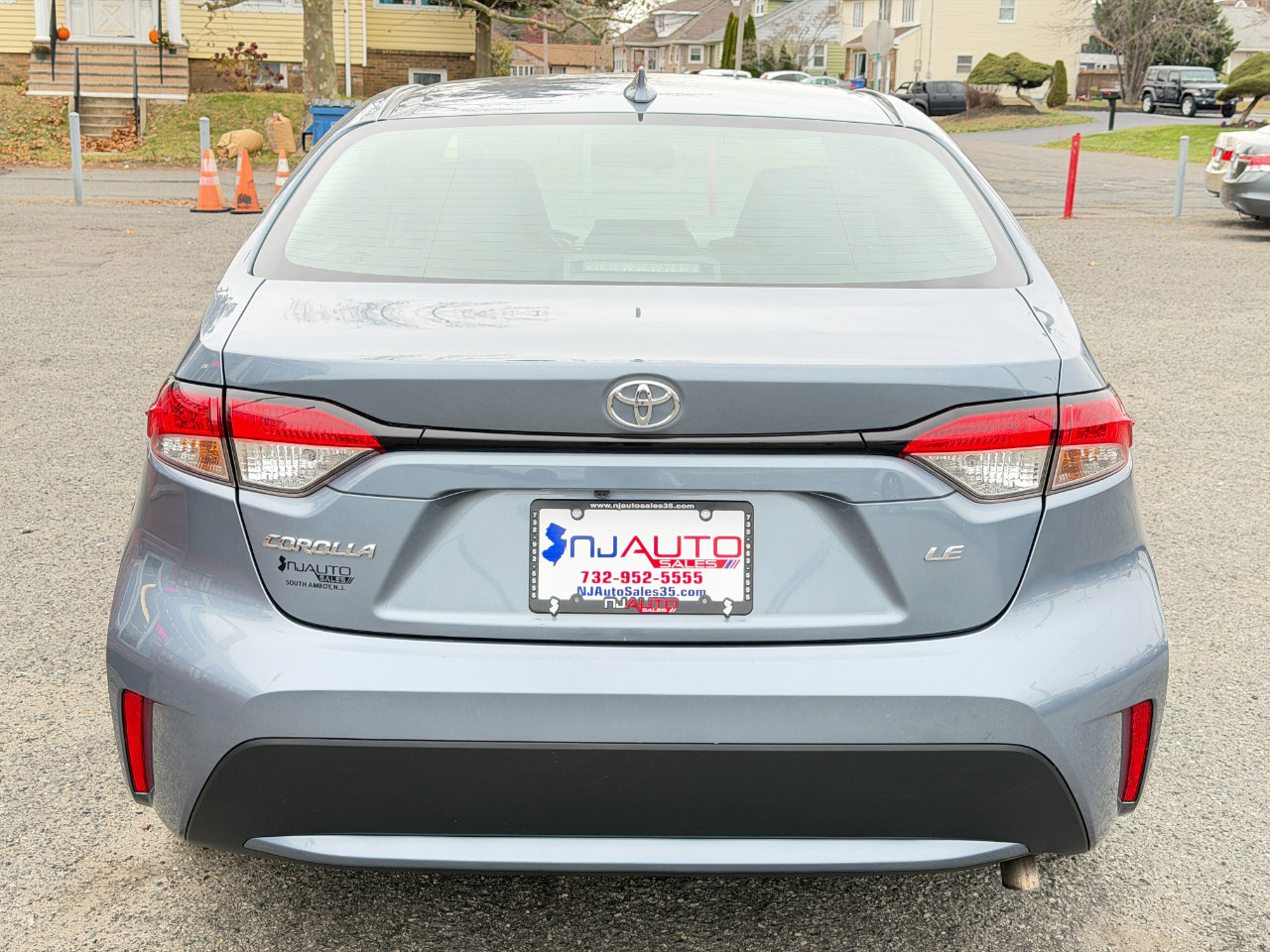 Used 2022 Toyota Corolla LE image 5