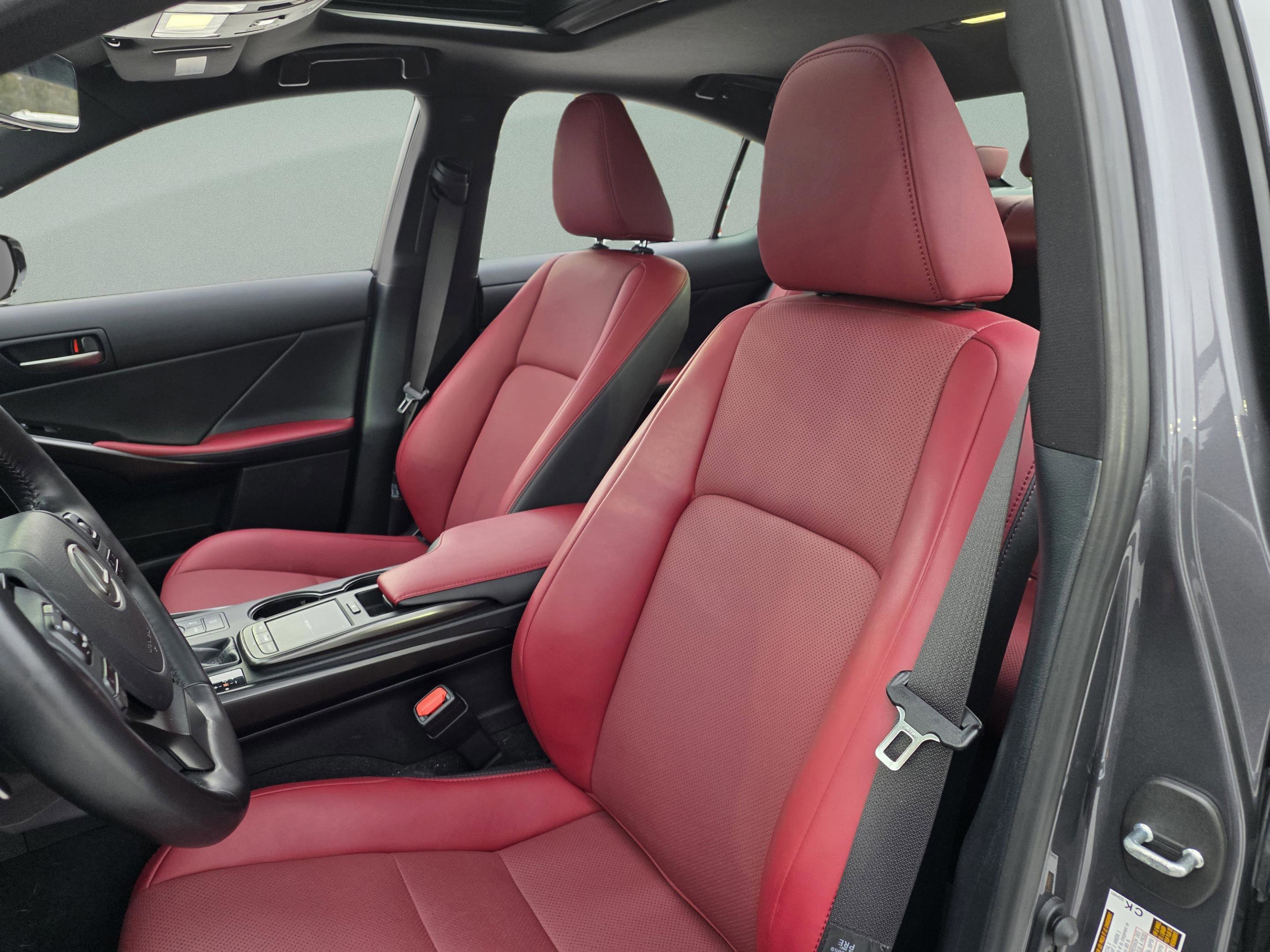 Certified 2021 Lexus IS 300 w/ Comfort Package image 12