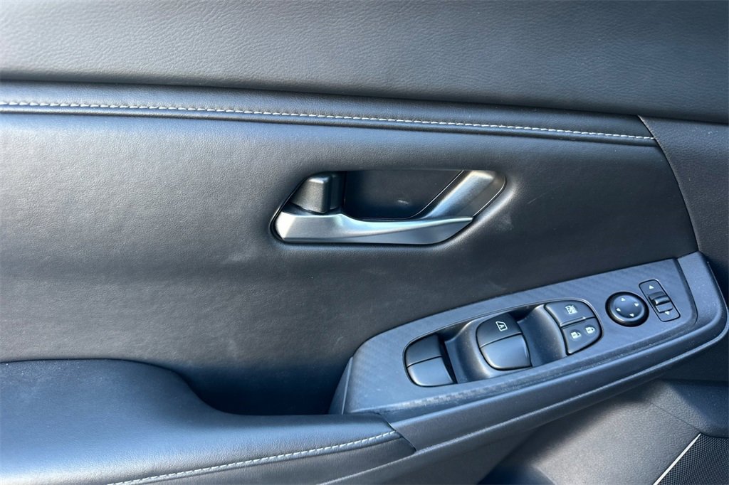 Used 2025 Nissan Sentra SV w/ All-Weather Package image 11