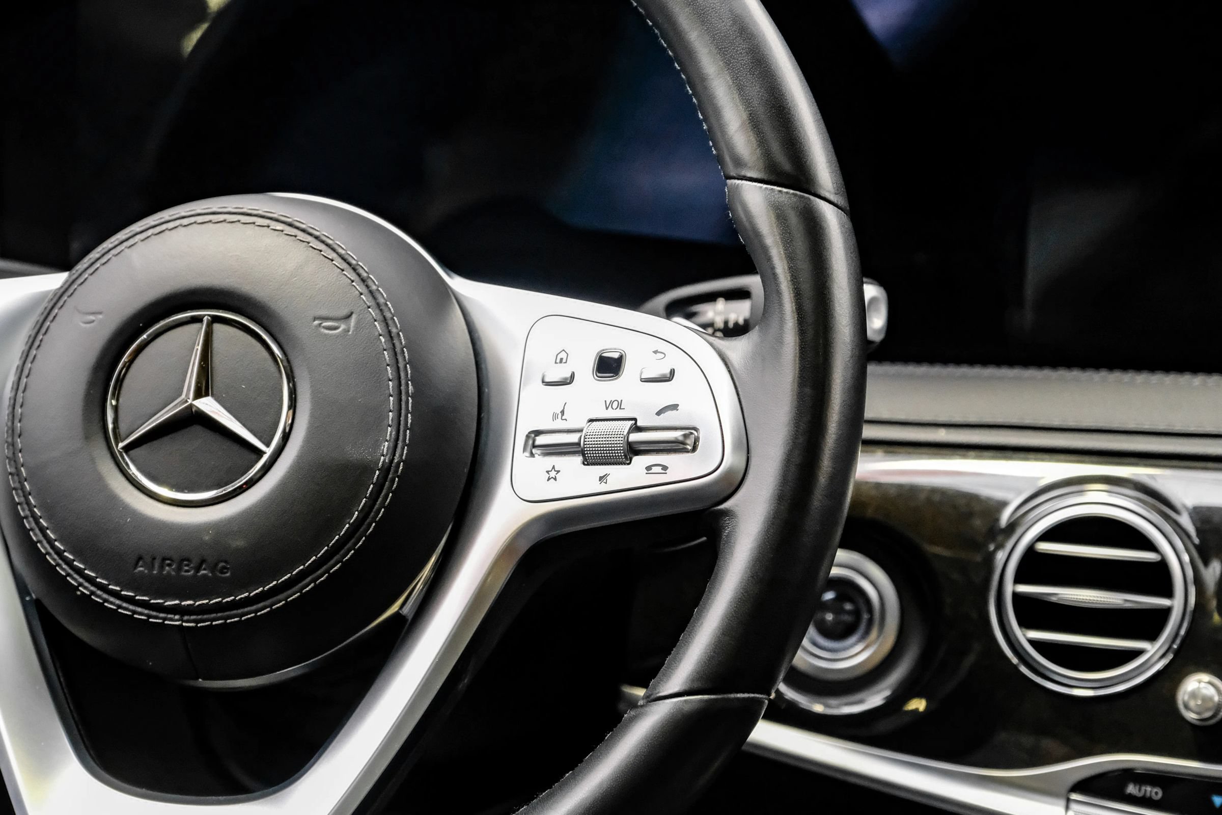 Used 2020 Mercedes-Benz S 560 Sedan image 14