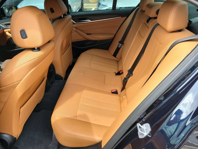 Used 2023 BMW 540i w/ M Sport Package RWD image 17
