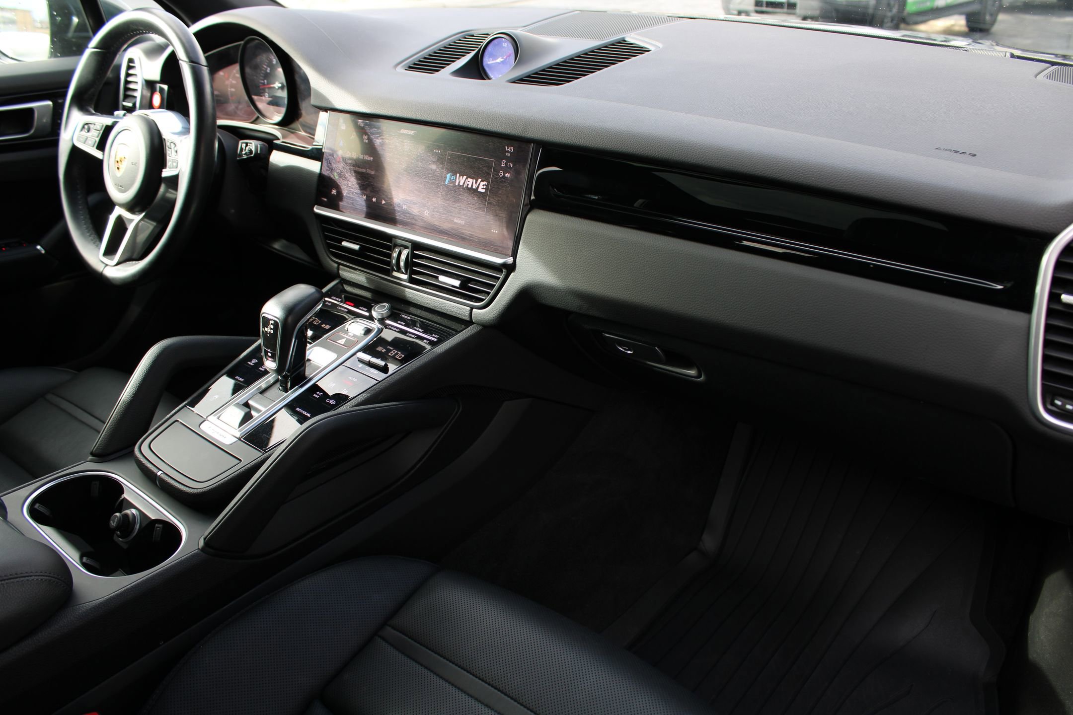 Certified 2022 Porsche Cayenne image 27