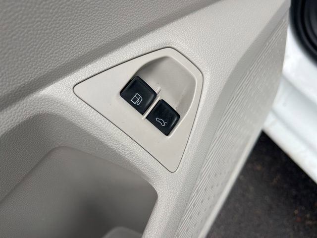 Used 2023 Volkswagen Jetta SE image 30