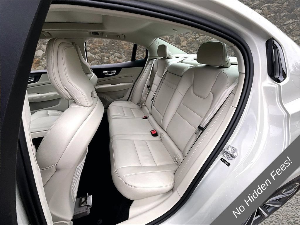 Used 2022 Volvo S60 B5 Momentum w/ Climate Package FWD image 24