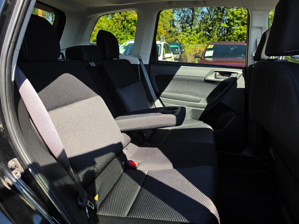 Used 2014 Subaru Forester 2.5i Premium w/ All-Weather Package AWD/4WD image 20