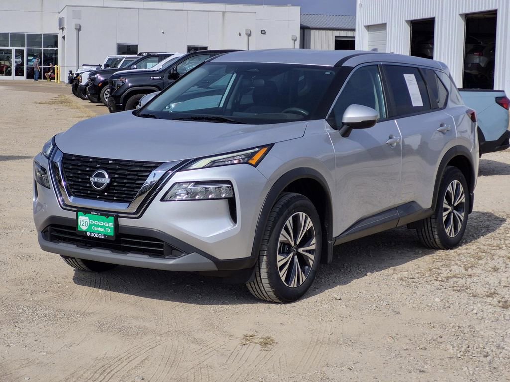 Used 2022 Nissan Rogue SV image 4