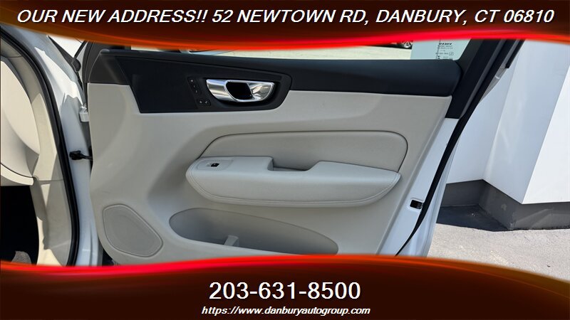 Used 2019 Volvo XC60 T6 Momentum w/ Premium Package AWD/4WD image 17