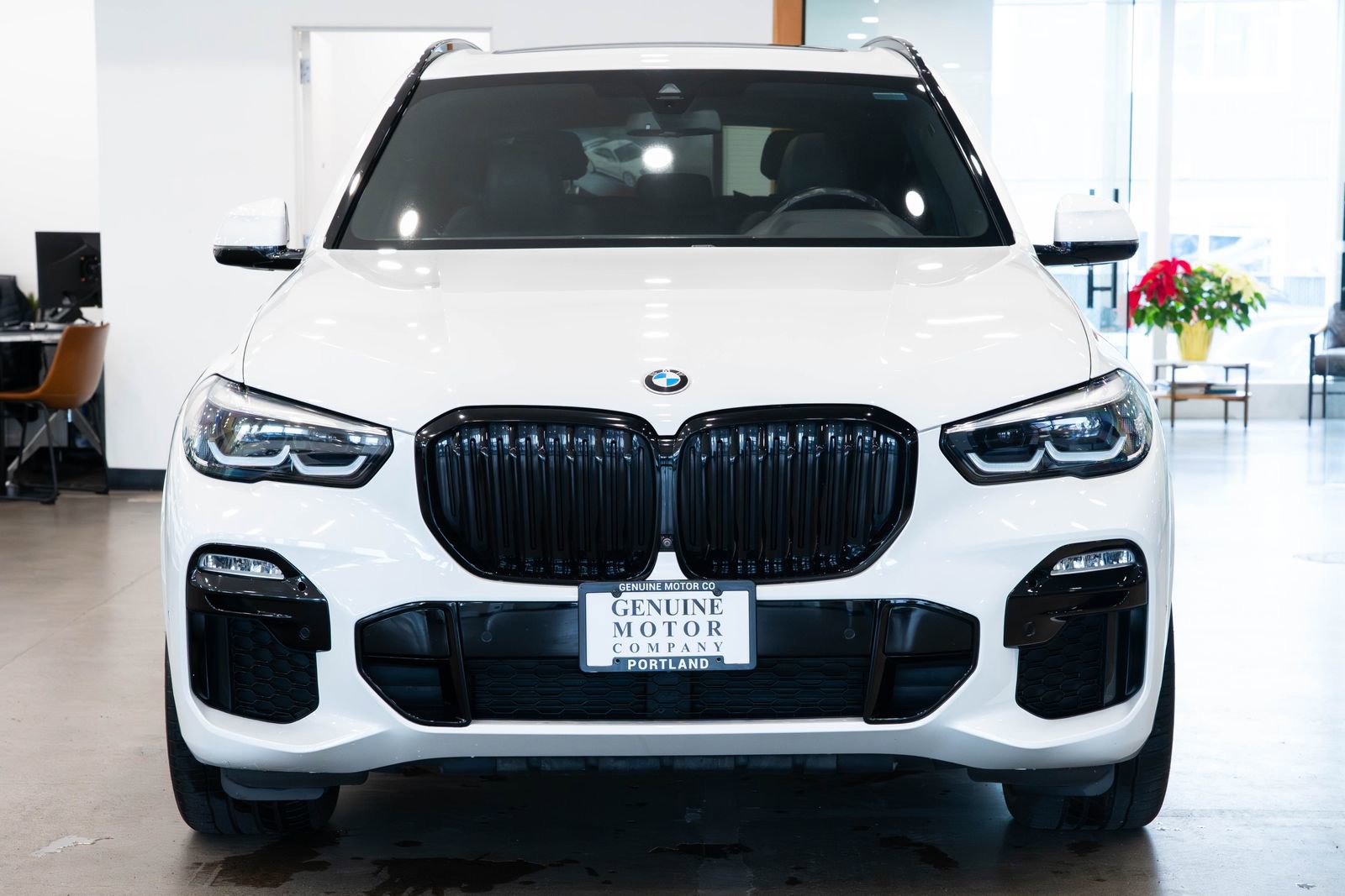 Used 2021 BMW X5 xDrive45e w/ M Sport Package image 2