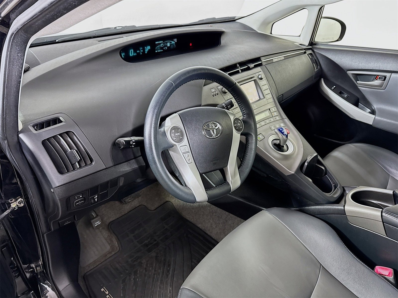 Used 2012 Toyota Prius Four image 7