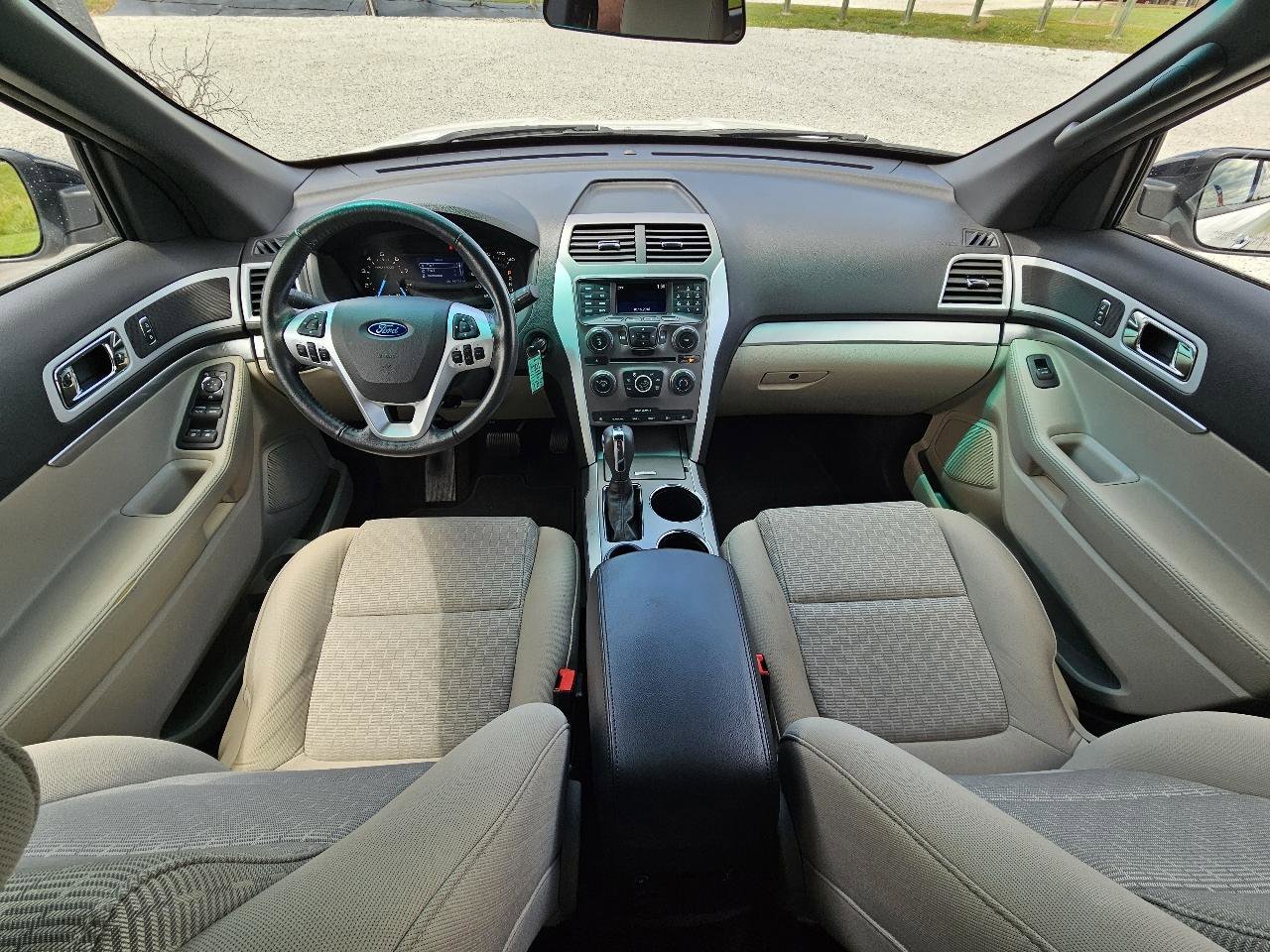 Used 2014 Ford Explorer XLT FWD image 39