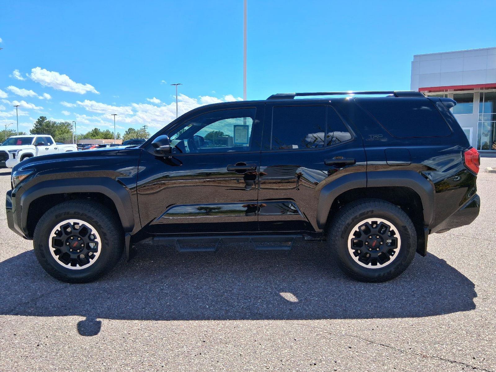 Used 2025 Toyota 4Runner TRD Off-Road Premium AWD/4WD image 3