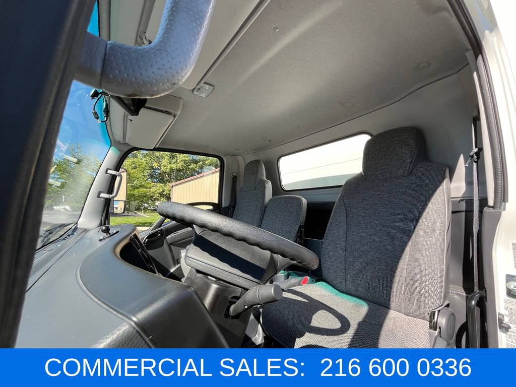 Used 2024 Isuzu NPR RWD image 18
