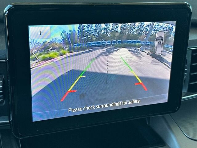 Used 2022 Ford Explorer XLT w/ Equipment Group 202A image 26