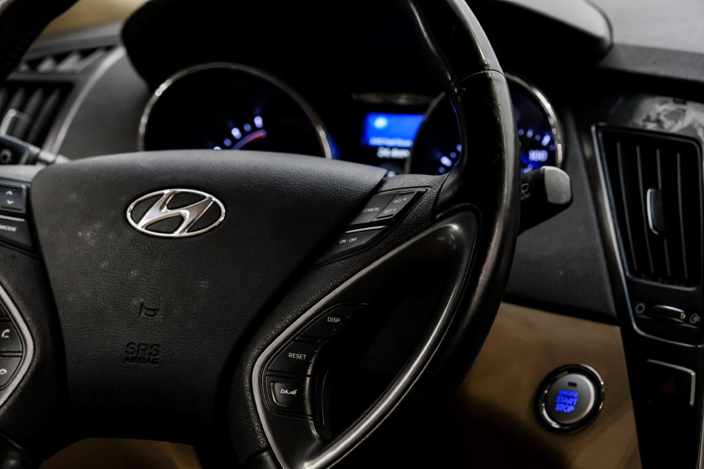 Used 2014 Hyundai Sonata Limited FWD image 23
