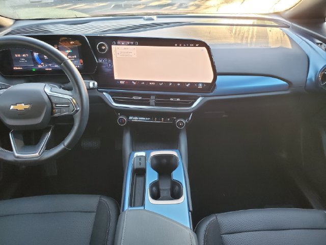 Certified 2024 Chevrolet Equinox EV LT FWD image 18