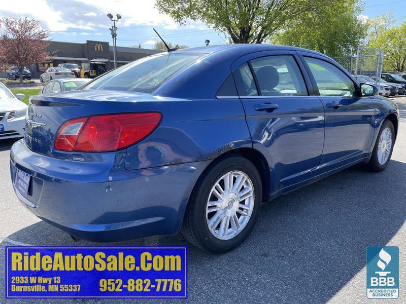 Used 2009 Chrysler Sebring Touring w/ Electronics Convenience Group FWD image 5