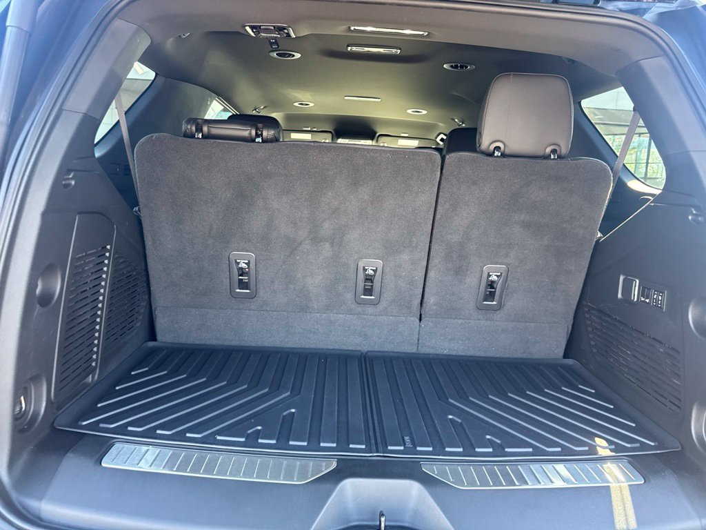 Used 2023 GMC Yukon Denali AWD/4WD image 18