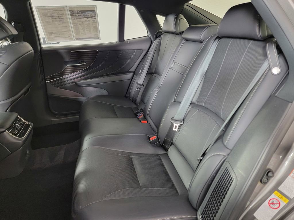 Used 2018 Lexus LS 500h AWD w/ Accessory Package (Z2) image 18