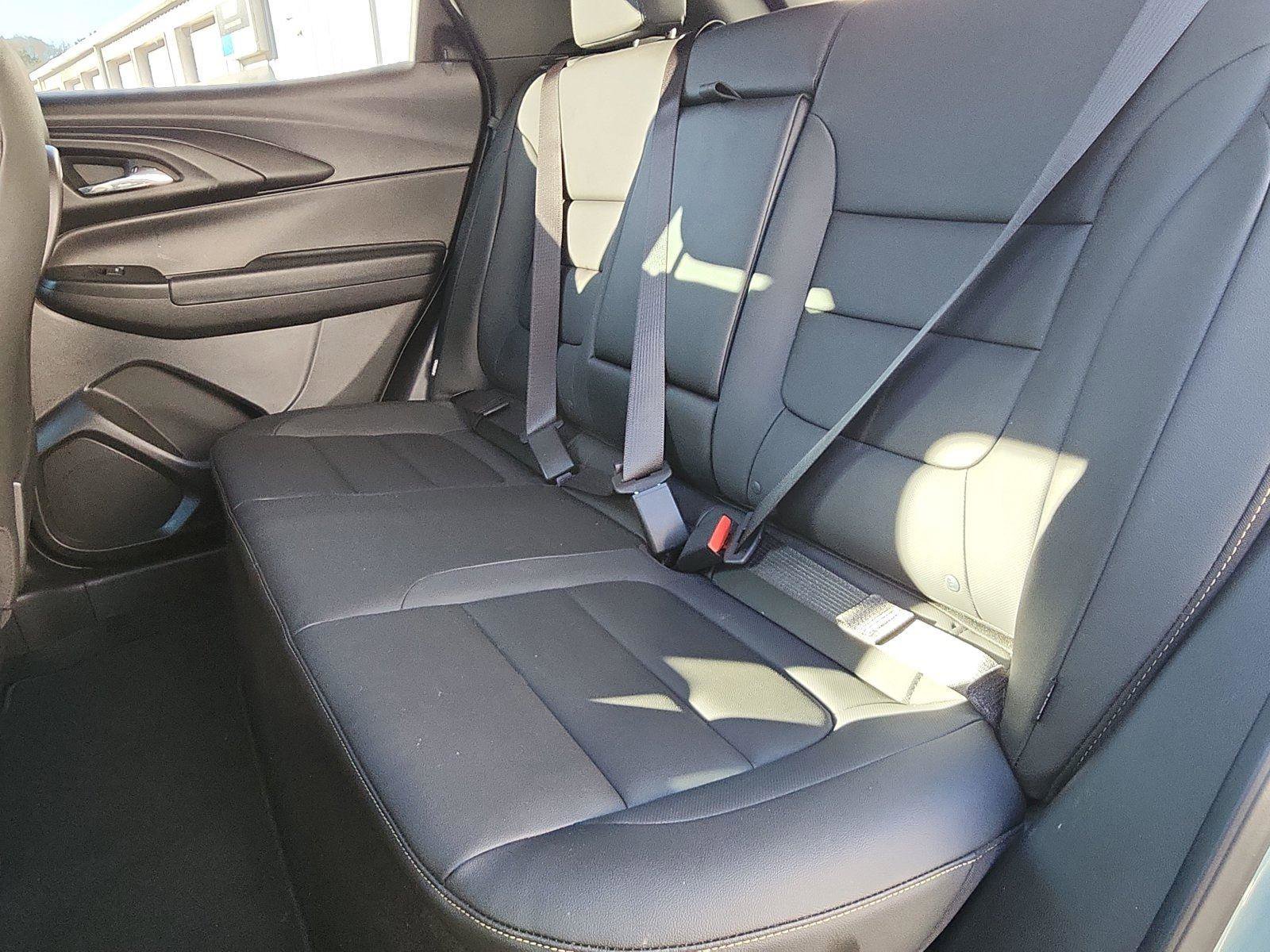 Used 2025 Chevrolet TrailBlazer ACTIV w/ Convenience Package FWD image 21