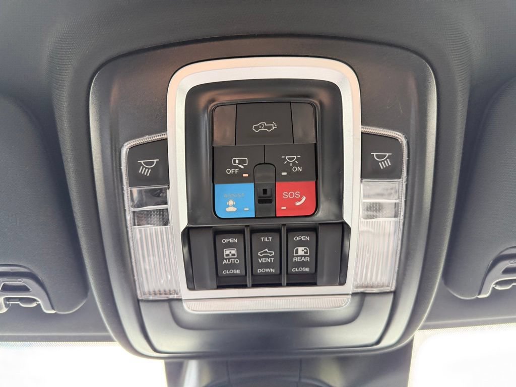 New 2026 RAM 3500 Laramie AWD/4WD image 32
