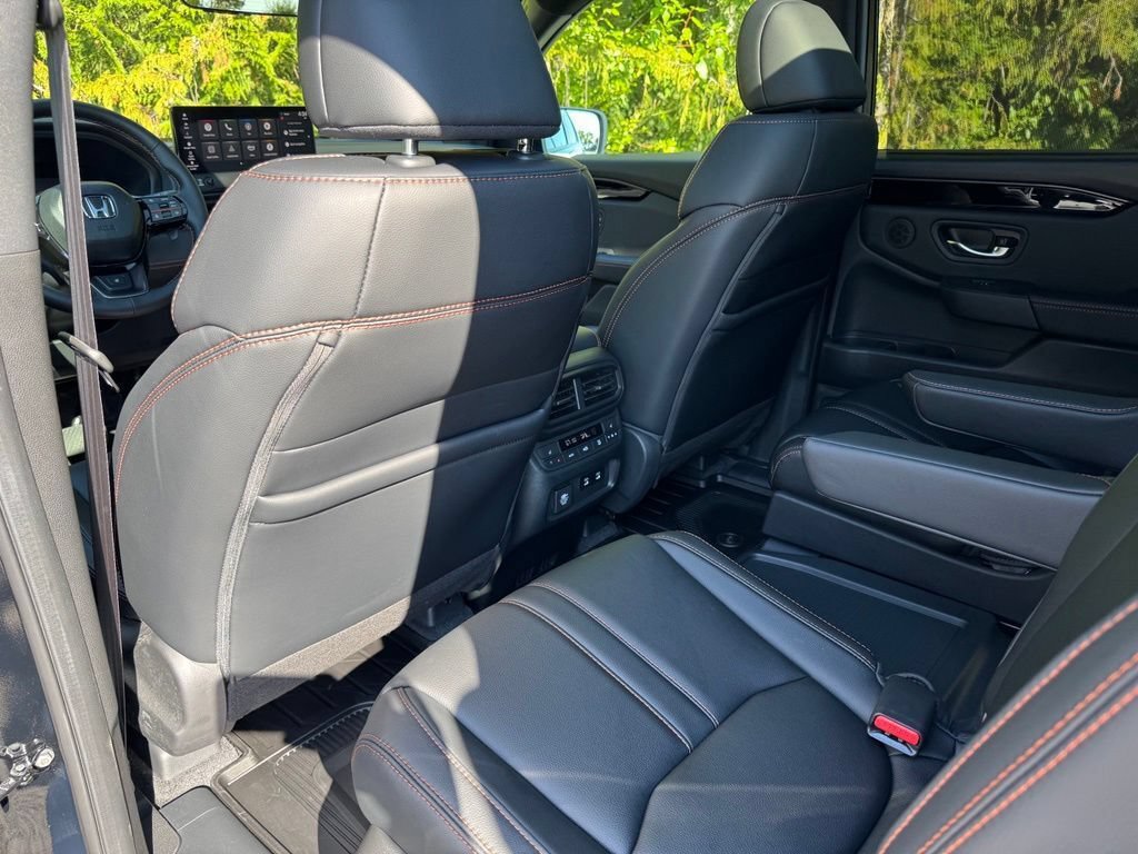 Used 2026 Honda Pilot TrailSport image 16