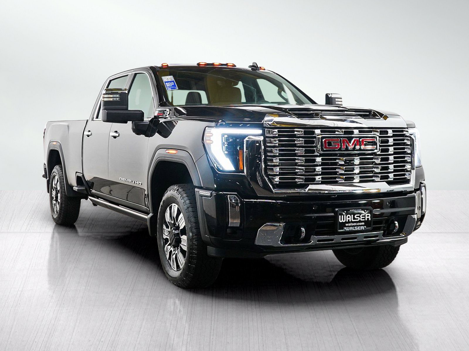 Used 2025 GMC Sierra 2500 Denali w/ Denali Reserve Package AWD/4WD image 8