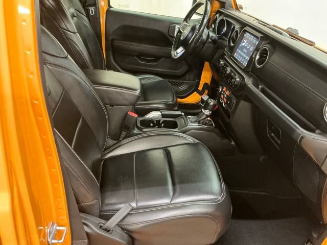 Used 2021 Jeep Wrangler Unlimited Sahara w/ Cold Weather Group AWD/4WD image 21