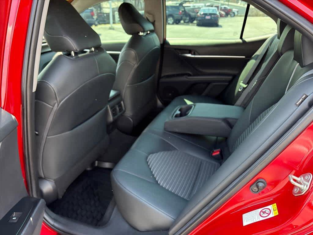 Used 2019 Toyota Camry SE w/ Audio Package FWD image 10