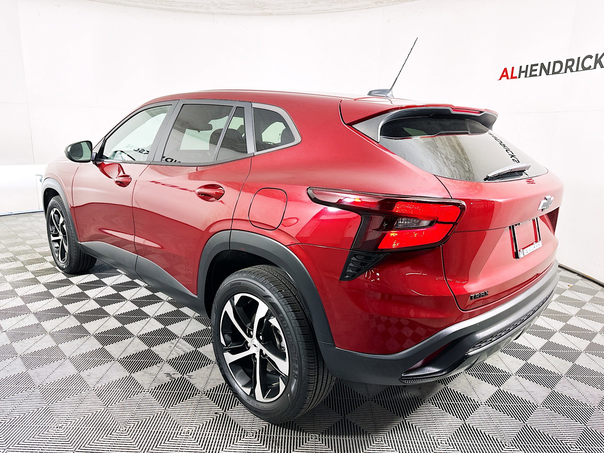 Used 2024 Chevrolet Trax RS w/ Sunroof Package image 5