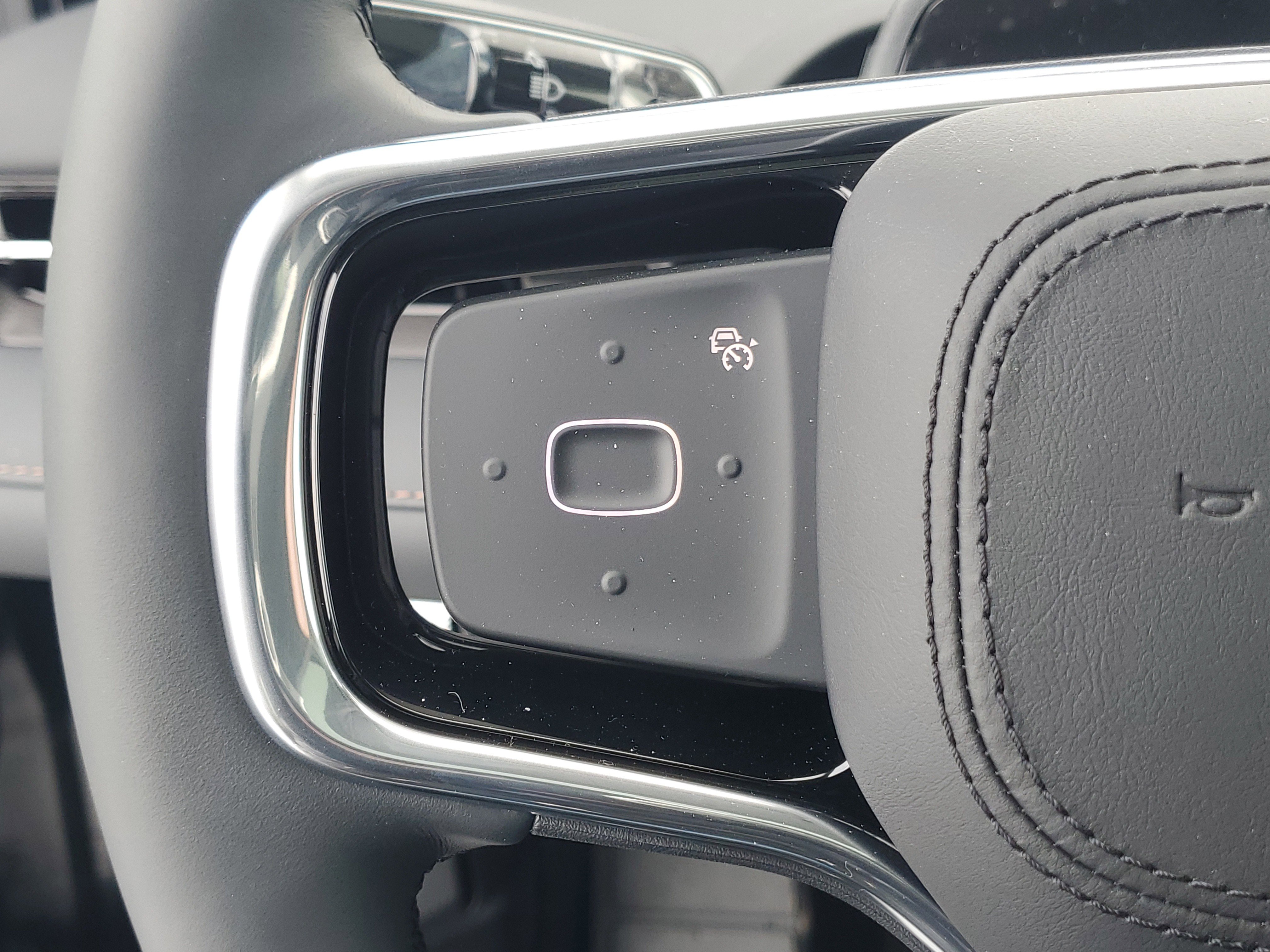 New 2026 Lincoln Nautilus Premier w/ Equipment Group 102A image 17