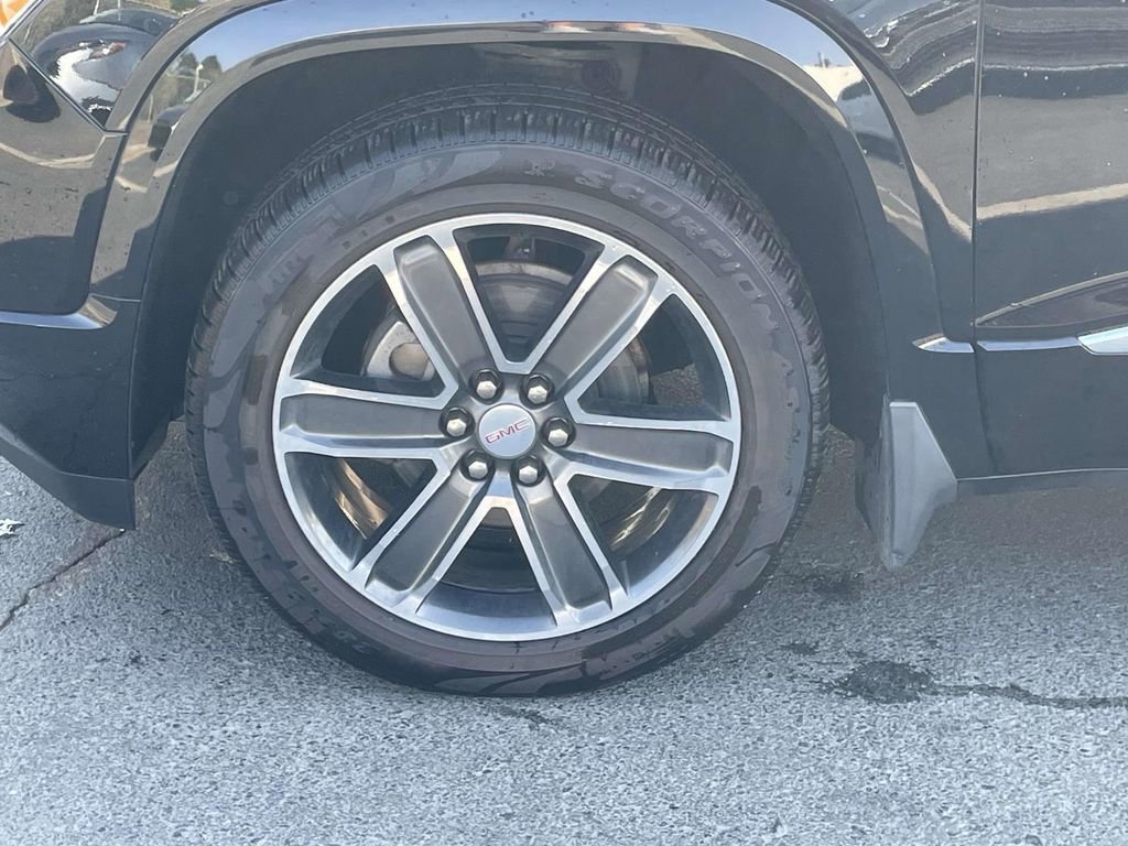 Used 2018 GMC Acadia Denali w/ Technology Package image 21
