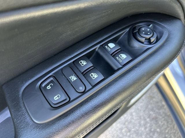 Used 2020 Jeep Compass Latitude AWD/4WD image 16