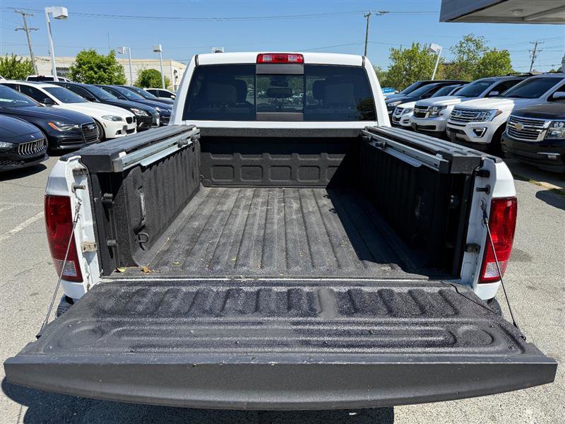 Used 2017 RAM 1500 Classic SLT AWD/4WD image 23