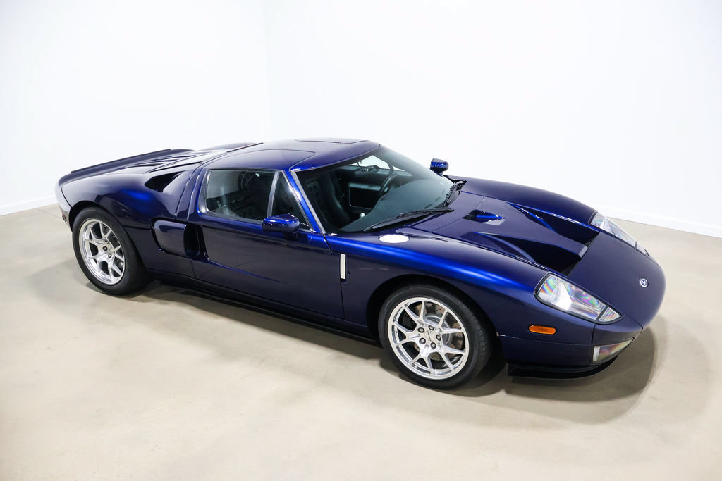 Used 2005 Ford GT RWD image 53