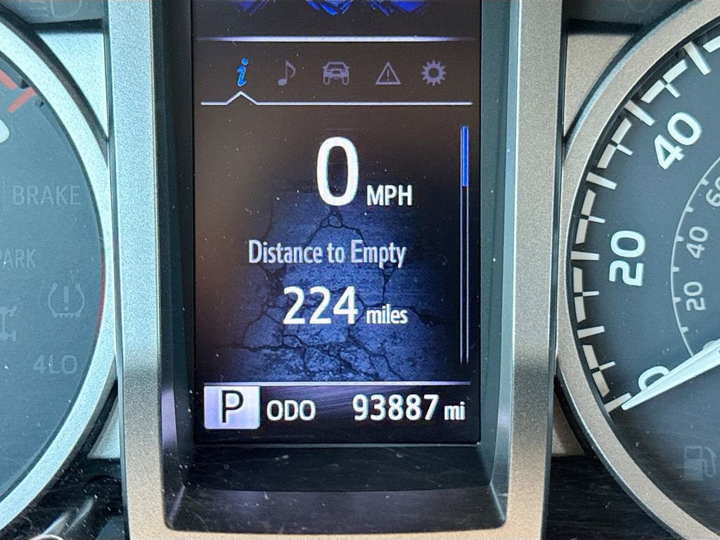 Used 2017 Toyota Tacoma SR5 image 14