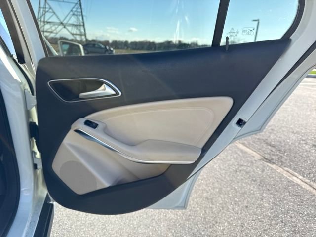 Used 2017 Mercedes-Benz GLA 250 4MATIC image 16