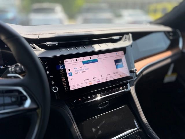 New 2026 Jeep Grand Cherokee Summit AWD/4WD image 18