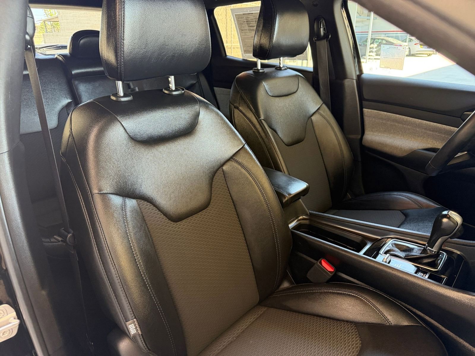 Used 2025 Jeep Compass Latitude AWD/4WD image 35