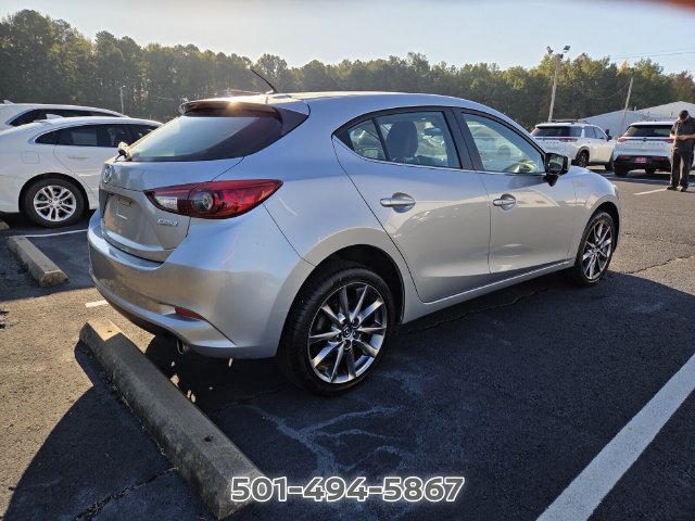 Used 2018 MAZDA MAZDA3 Touring FWD image 5